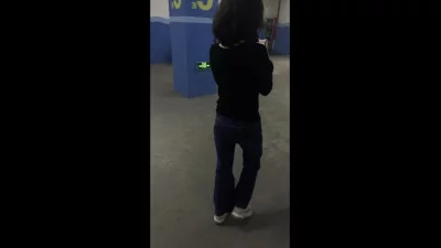 大奶少妇中途来酒店被我操一顿再回家！！