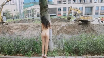 手里的活都停了！